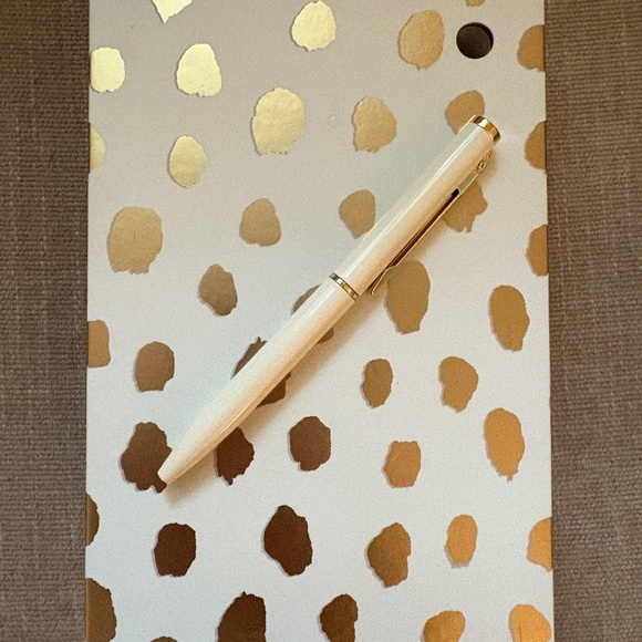 Kate Spade Gold Dot 250 Loose Notes with Pen - Picture 2 of 5